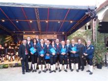 (im Bild - v.l.n.r.: Richard Hogl, Franz Tröthann, Eva Waldherr, Michael Grünauer, Walter Binder, Herbert Eder, Wilfried Hammer, Christine Kührer, Josef Eder, Ernst Pfeifer, Robert Eigner, Otto Rohringer, Bgm. Roland Weber, Günther Mittelmaier)